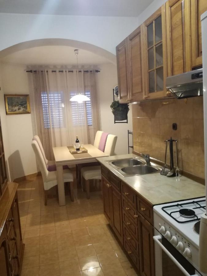 ホテル Dalmati House ブロダリツァ エクステリア 写真